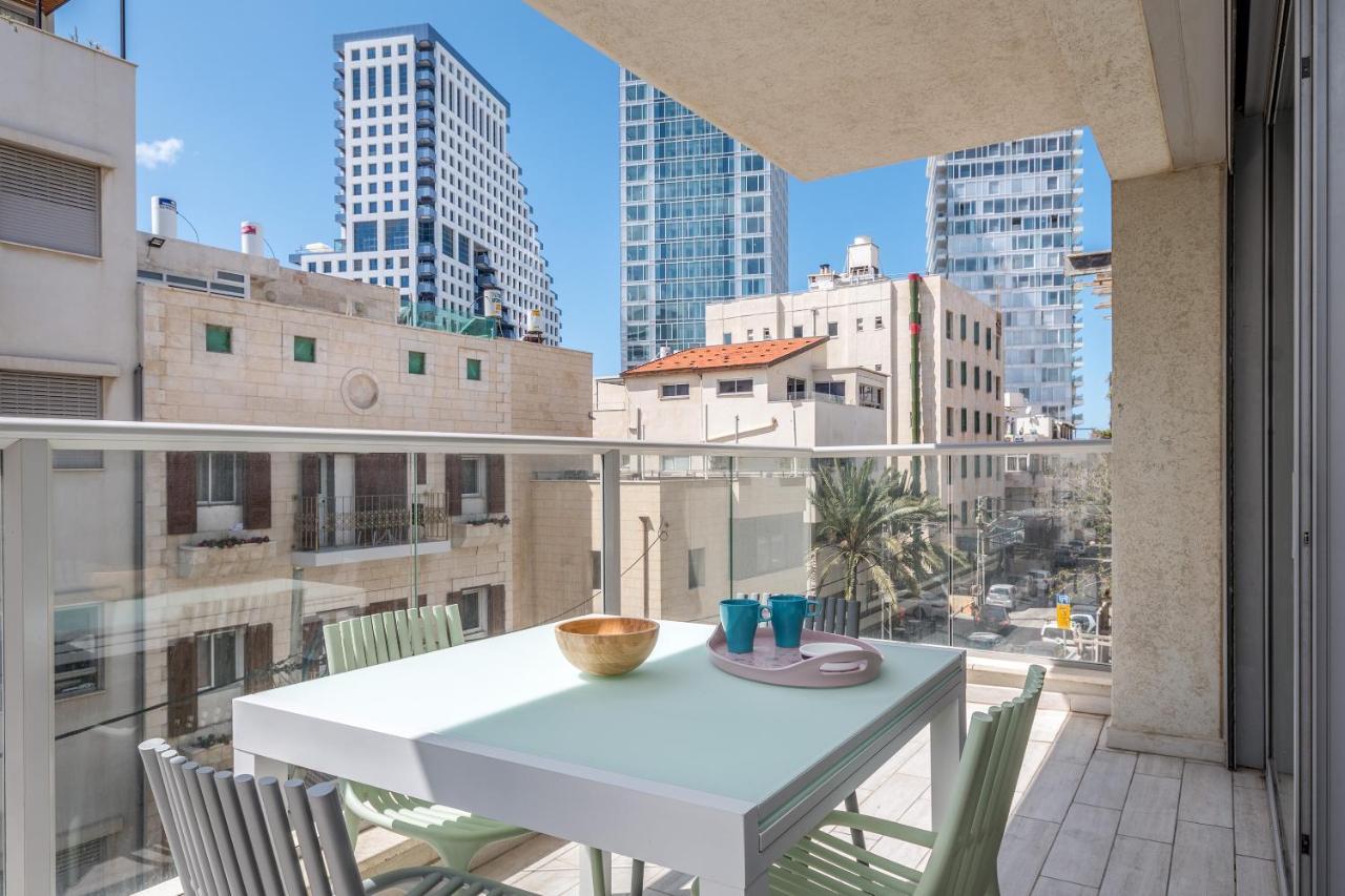3 Bedrooms Balcony & Parking Near Banana Apartment Tel Aviv-Jaffa