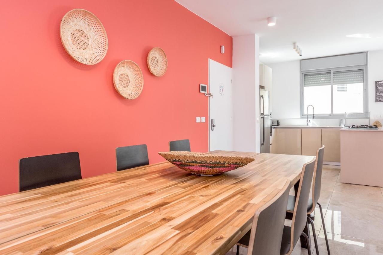 3 Bedrooms Balcony & Parking Near Banana *
