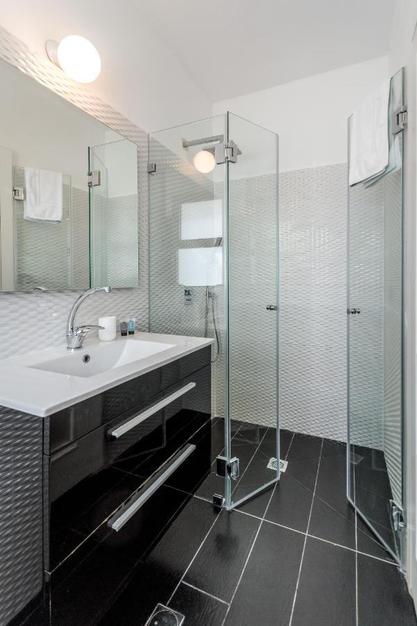 Apartment 3 Bedrooms Balcony & Parking Near Banana Tel Aviv-Jaffa