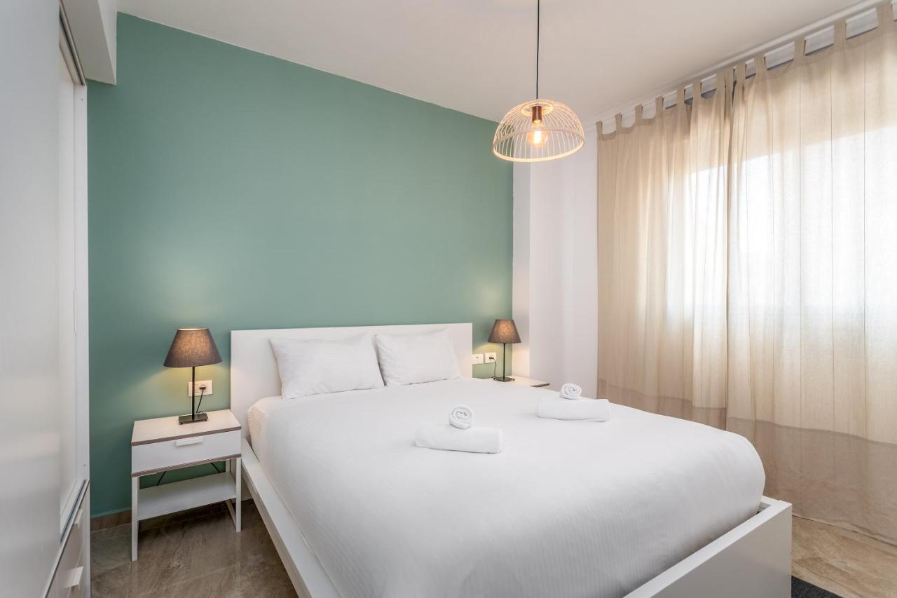Apartment 3 Bedrooms Balcony & Parking Near Banana Tel Aviv-Jaffa